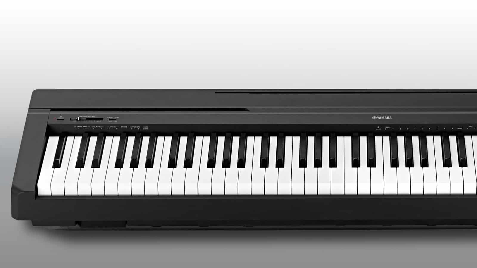 Test Yamaha P45 Portable Piano