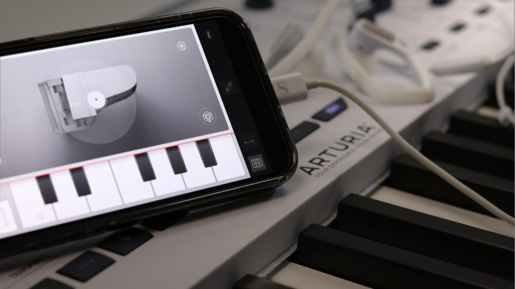 USB Controller Keyboard & Wireless MIDI? The Yamaha UD-BT01 makes it happen!