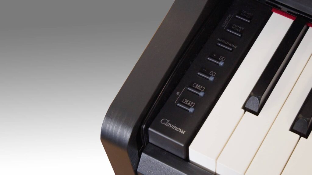 yamaha-clp-825-panel
